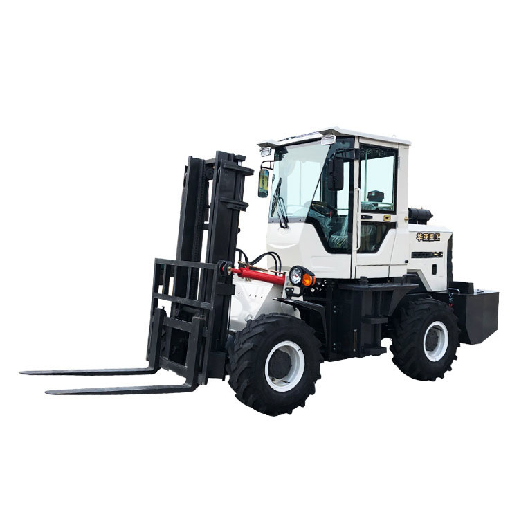 Terrain articulated forklift