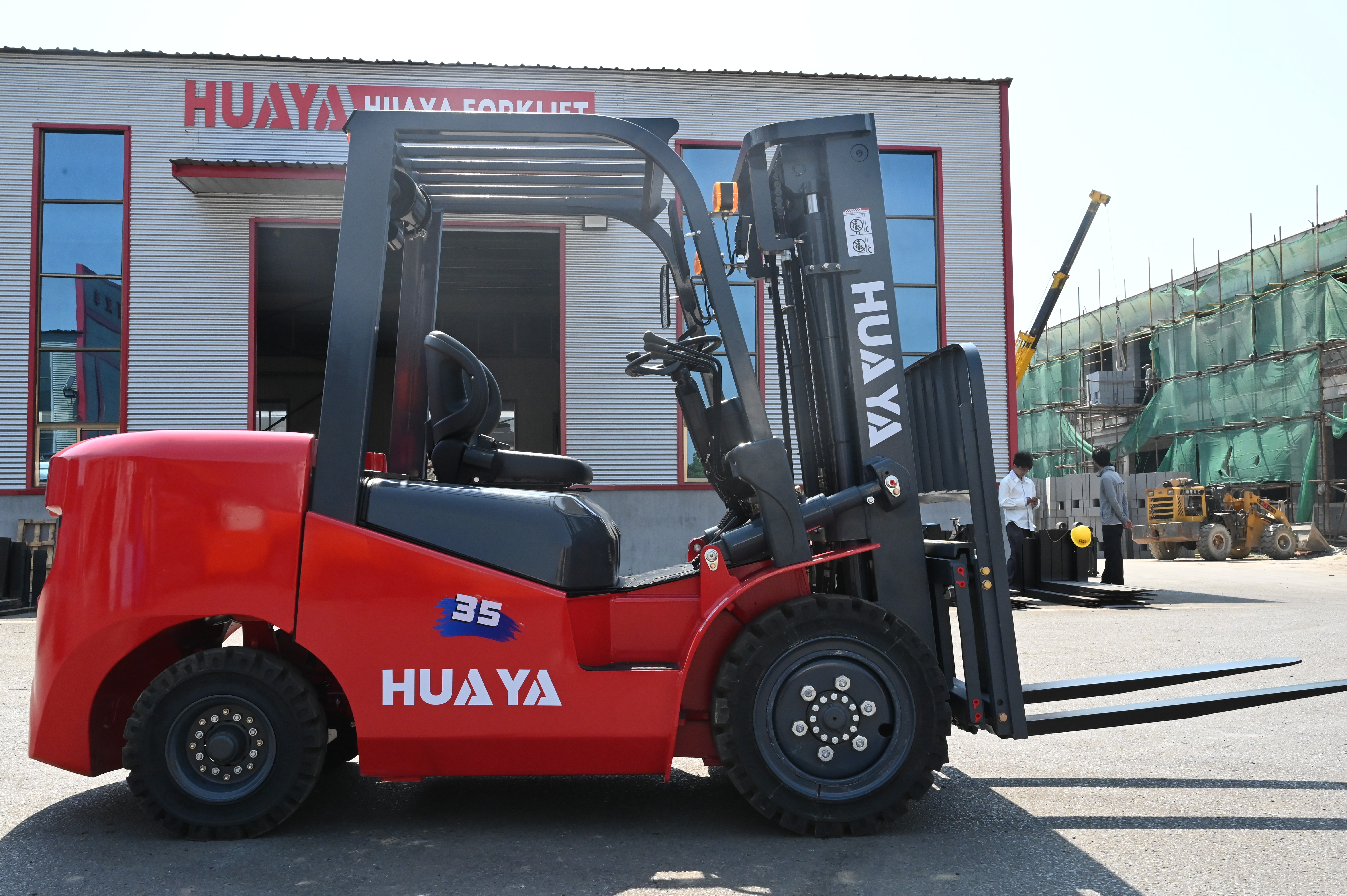 HUAYA Diesel Forklift Engine Accessibility