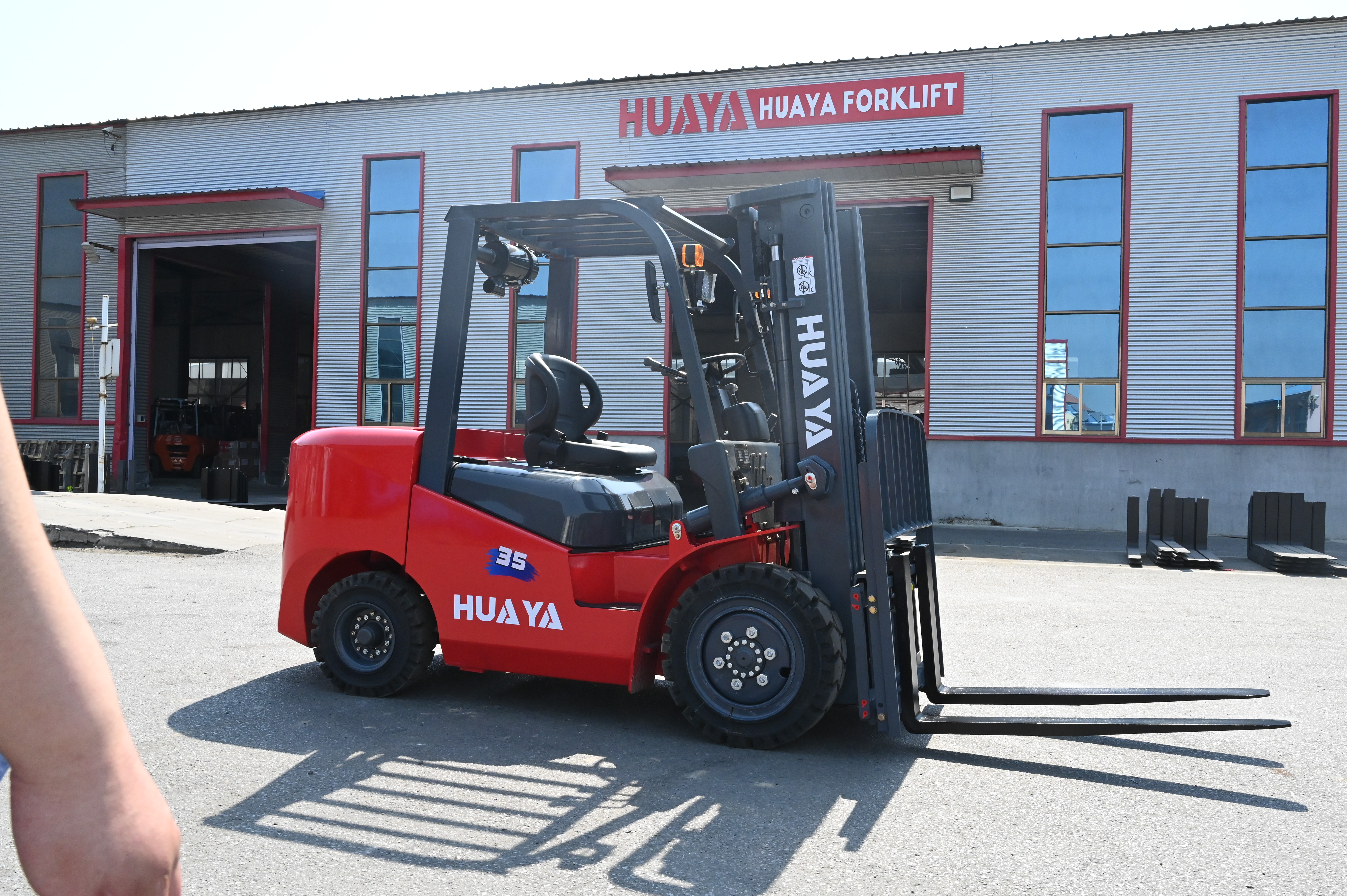 HUAYA Forklift Container Yard Operations
