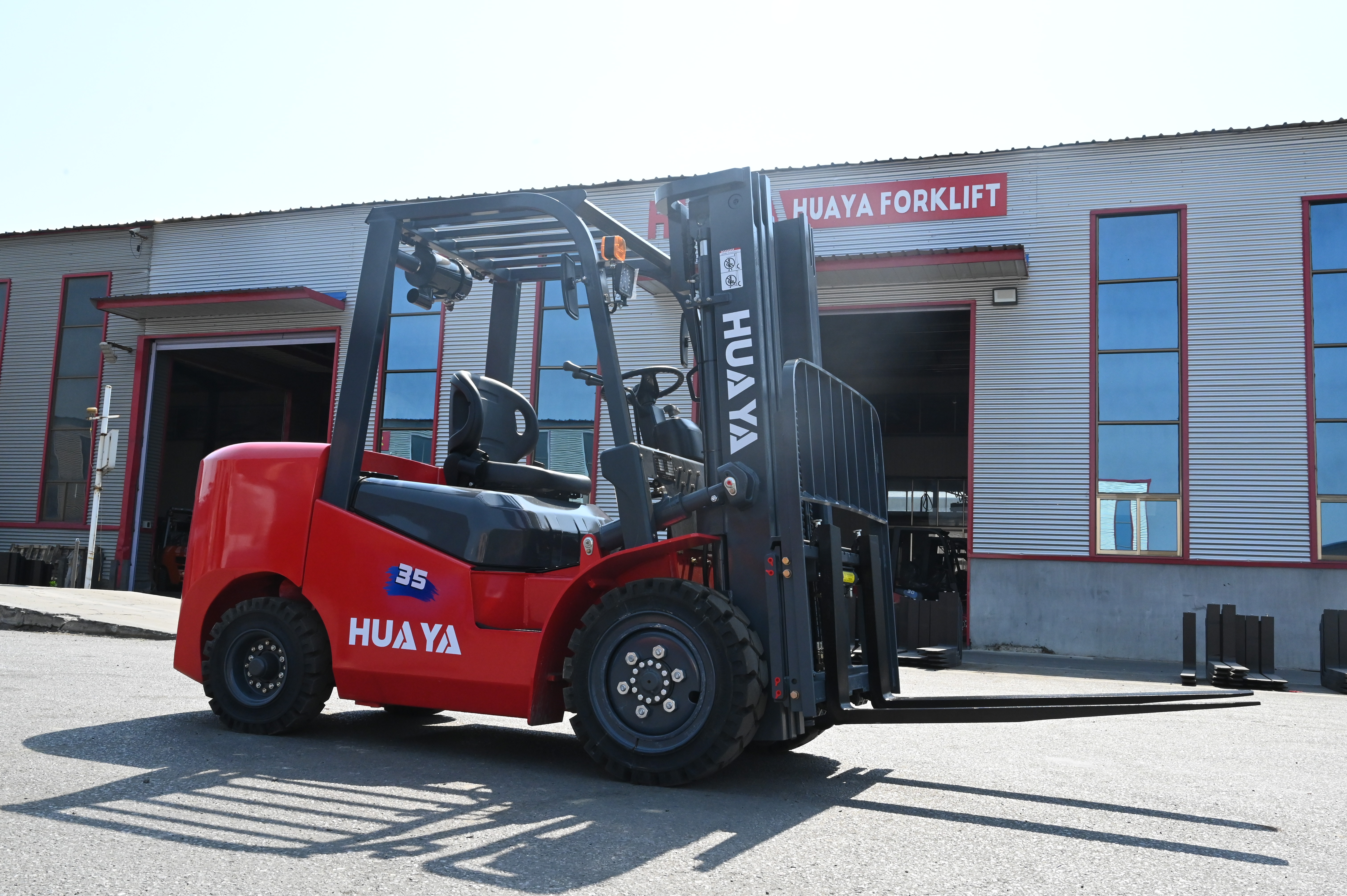 HUAYA Diesel Forklift Operator Safety