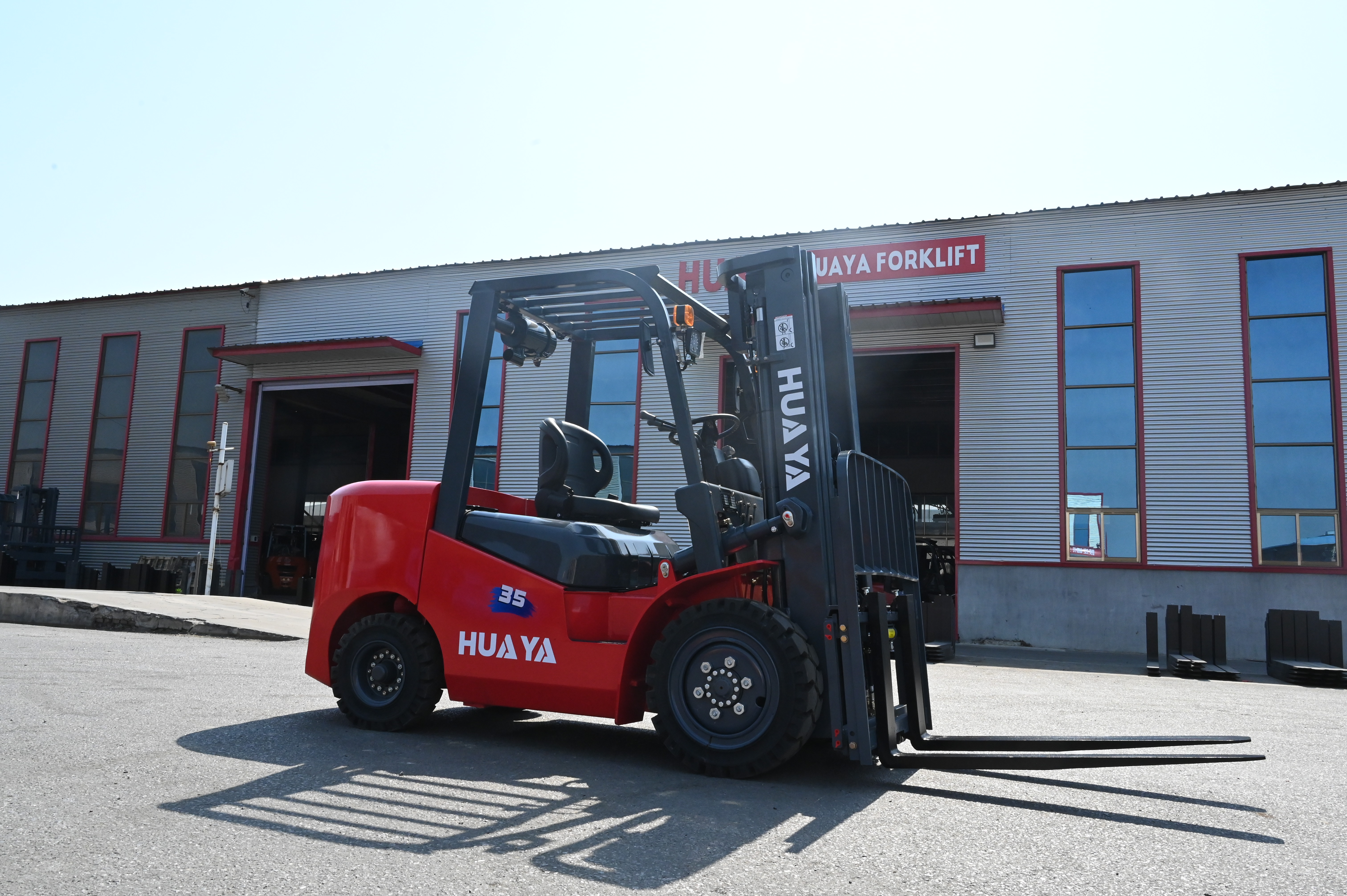 HUAYA Forklift Engine Dust Protection