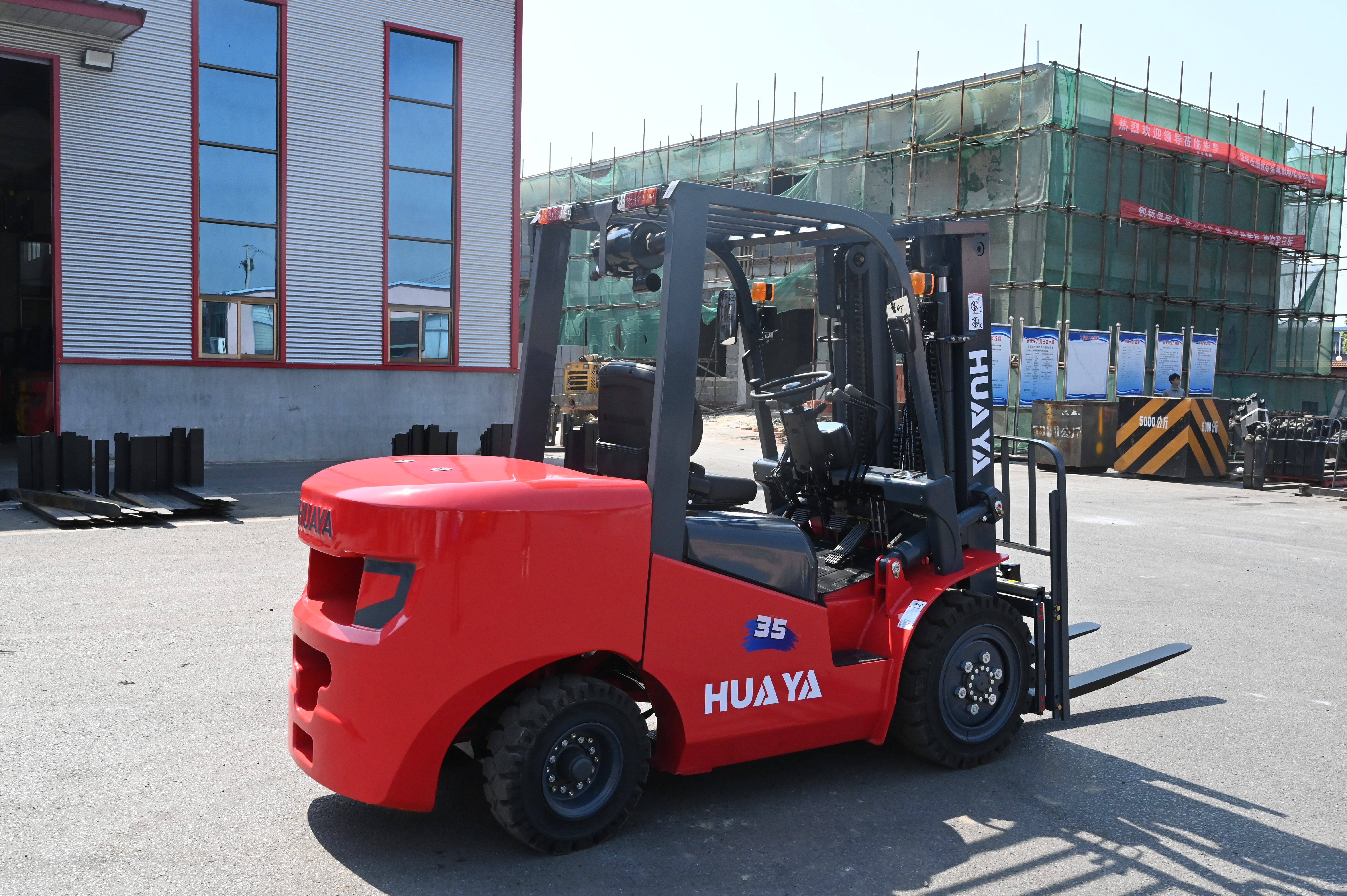 HUAYA Forklift Fuel Filter Service